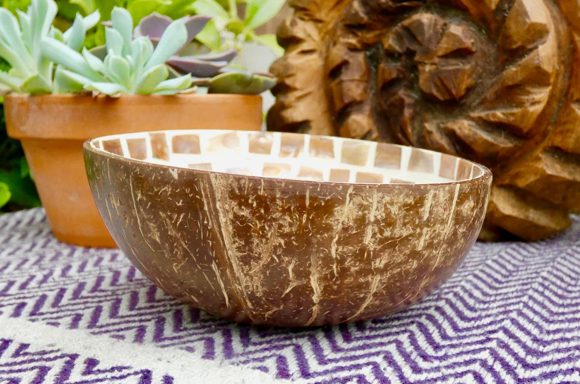 Cream Coconut Bowl with Mother of Pearl Inlay Light Sunburst