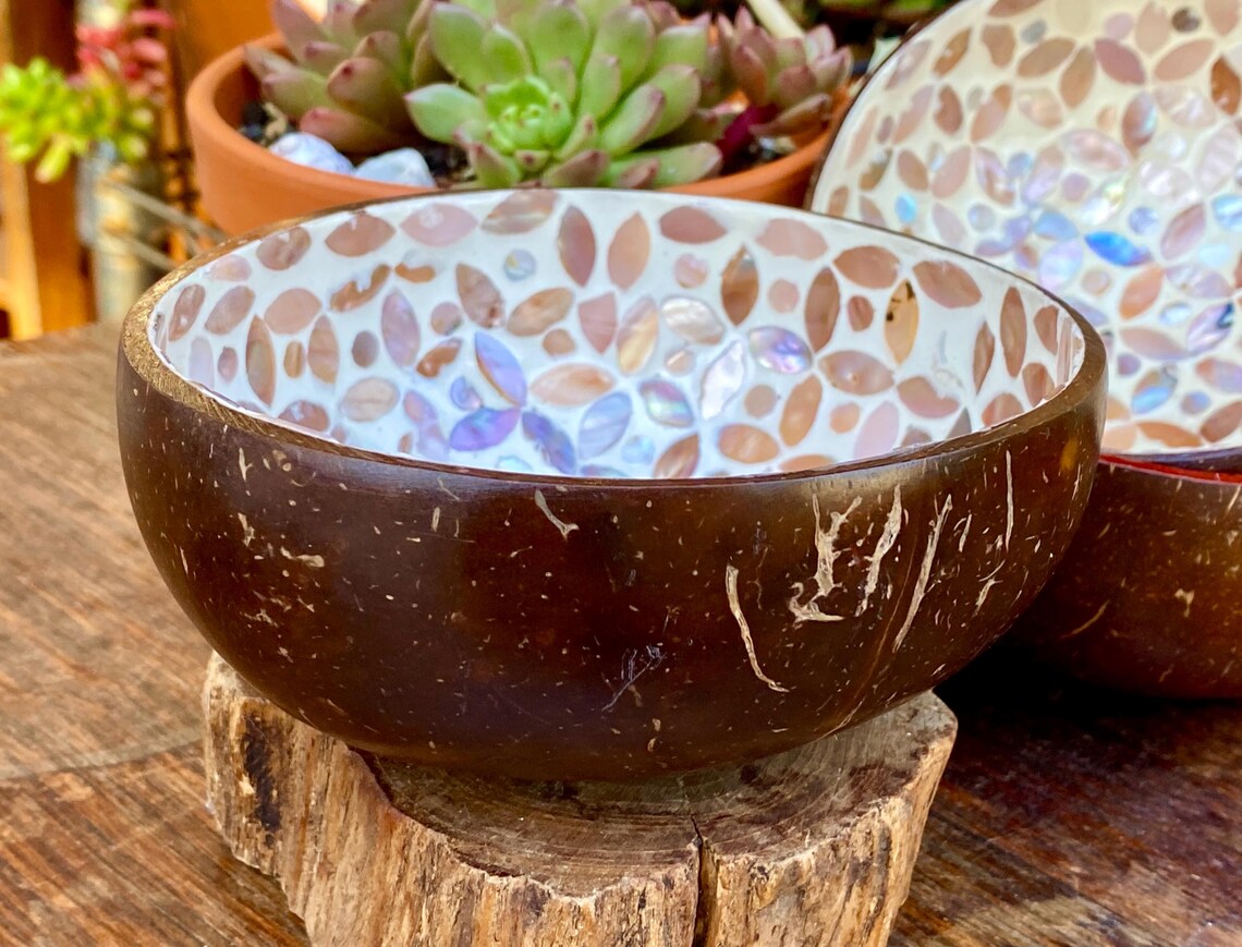 Cream Coconut Bowl with Mother of Pearl Inlay Light Geometric