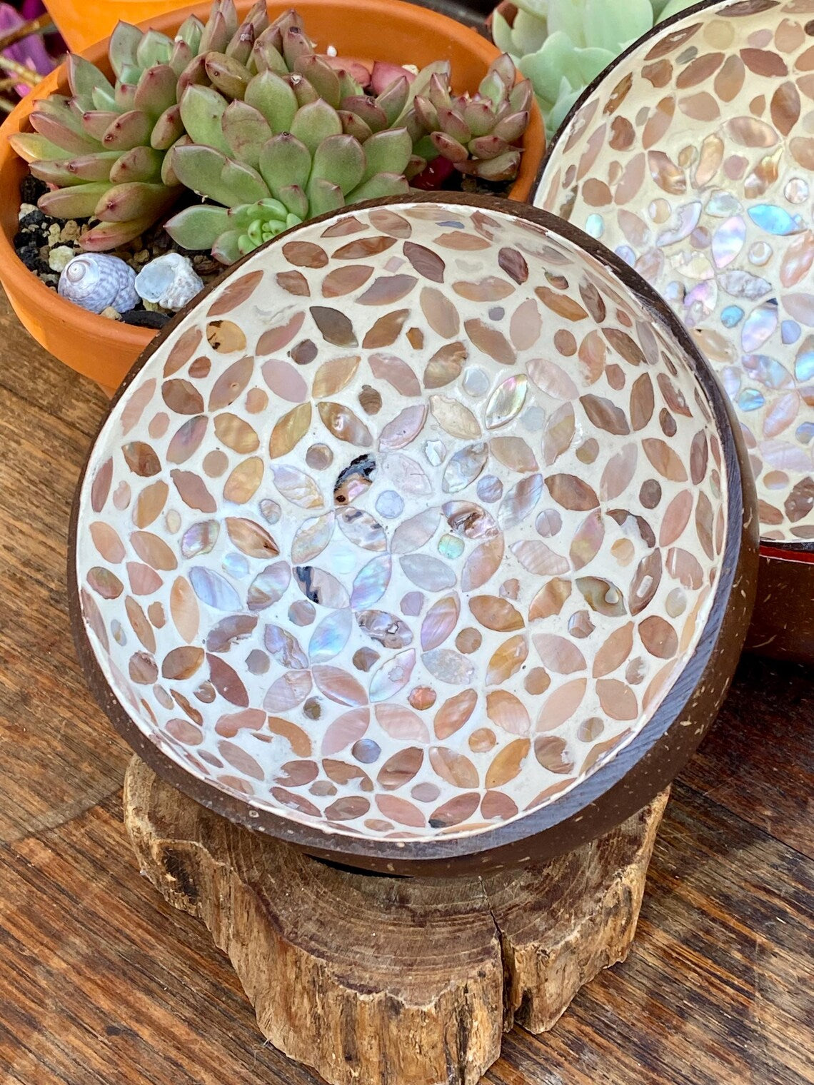 Cream Coconut Bowl with Mother of Pearl Inlay Light Geometric