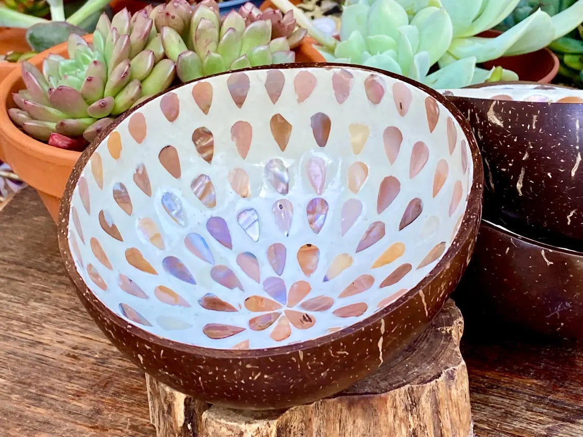 Cream Coconut Bowl with Mother of Pearl Inlay Light Petal