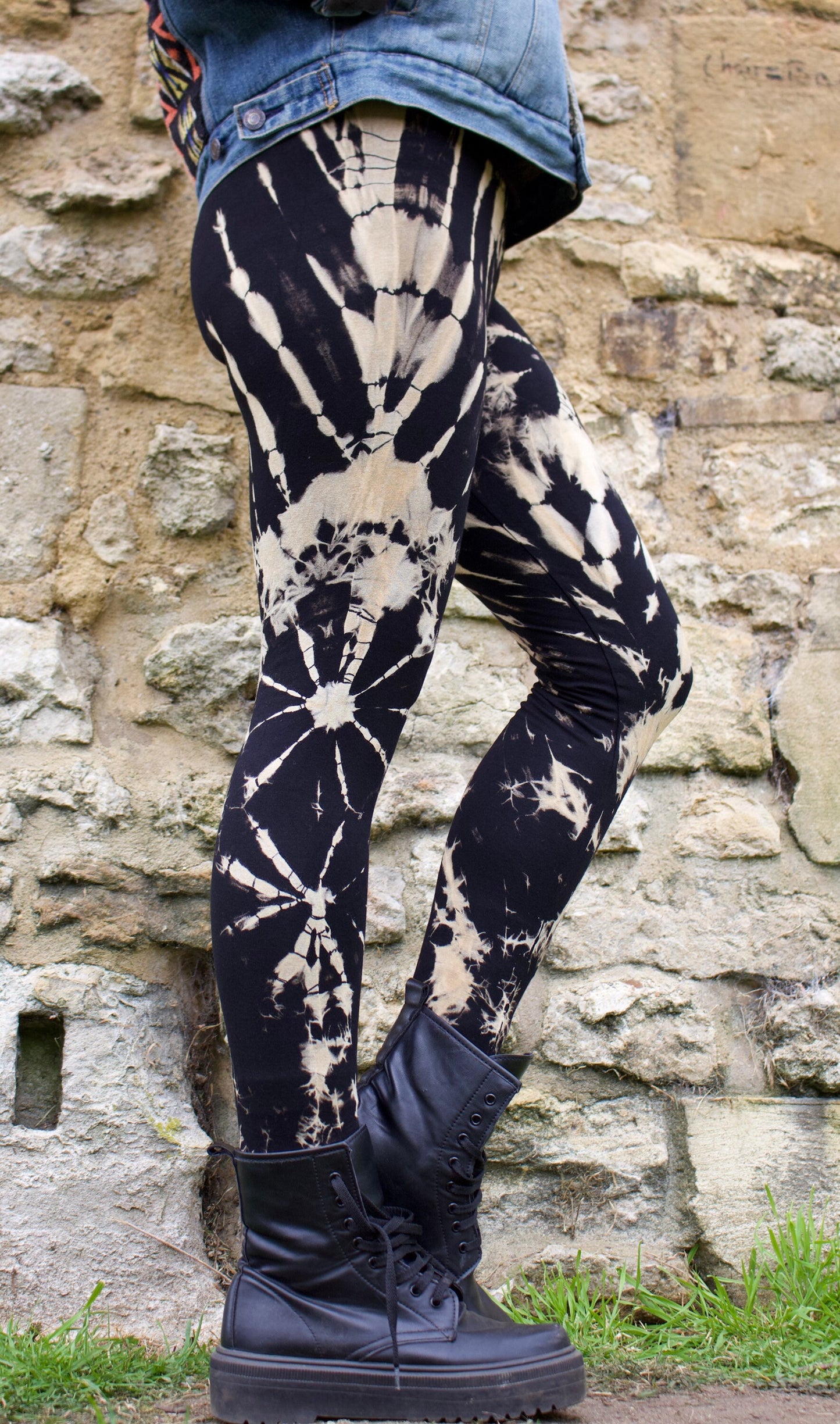 Black and White Tie-Dye Leggings SMALL