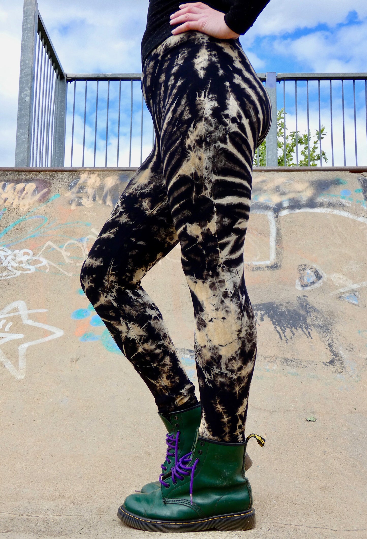 Black and White Tie-Dye Leggings SMALL