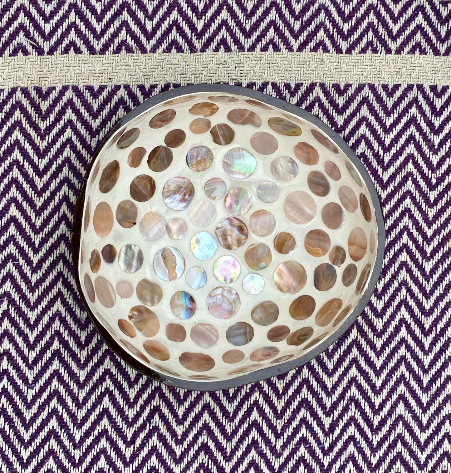 Cream Coconut Bowl with Mother of Pearl Inlay Light Circle